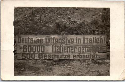MILITARIA 14-18   CARTE PHOTO   panneau allemand offensive Italie