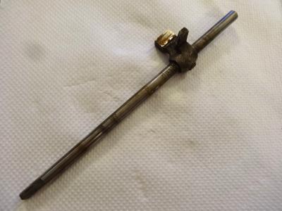 Tige Support barre de presseur Machine � coudre Singer 191B