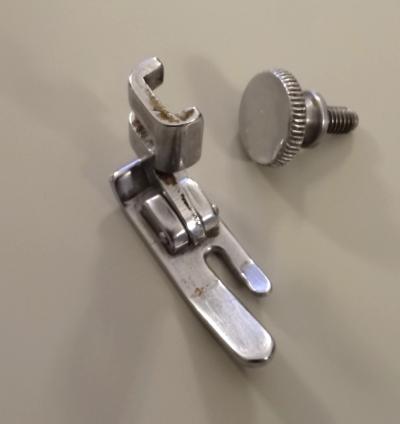PIED DE BICHE POINT DROIT SIMANCO pour MACHINES A COUDRE SINGER 15B 191B 221K ..