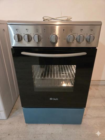cuisini�re �lectrique d'occasion achet�e en 2025. A venir chercher