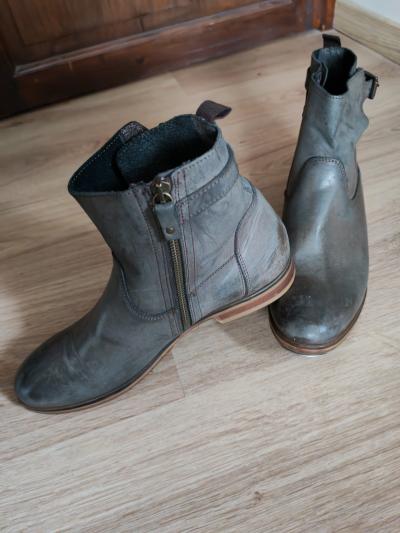 Bottines Minelli en cuir gris taille 40 semelle avec le fer