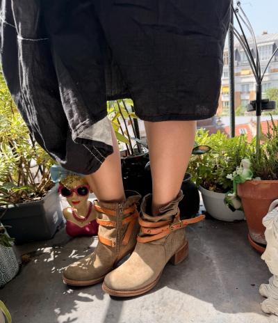 Bottines A.S.98 cuir daim taupe vieilli sangle enveloppante   Taille 37