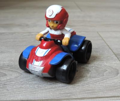 FIGURINE   PAT PATROUILLE : RIDER SUR SON QUAD