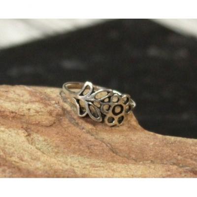 Toulhoat Bague Fleur Argent Silver taille 45 � 59
