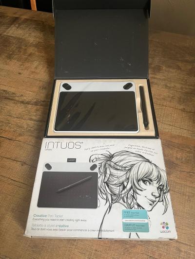 Intuos Draw Wacom Tablette Cr�ative � Stylet