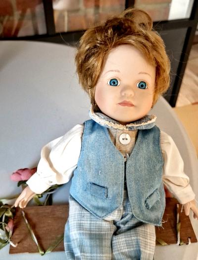 Poup�e Porcelaine Vintage Petit Gar�on blond balan�oire romantique TBE mignon