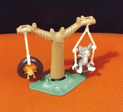 Figurines Tom & Jerry sur balan�oire