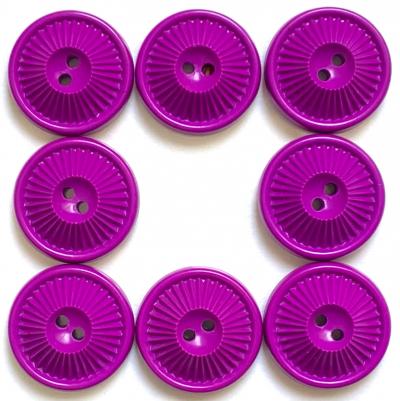 Lot de 8  boutons 22,5 mm   Plastique violet vintage ann�es 60
