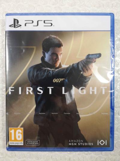 007 FIRST LIGHT PS5 UK NEW (GAME IN ENGLISH-FRANCAIS-DE-ES-IT-PT)