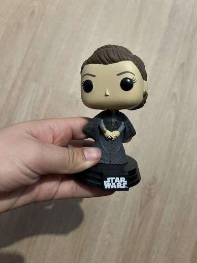 Figurine funko Pop 218   Star Wars PRINCESS LEIA (wootbox exclusive)
