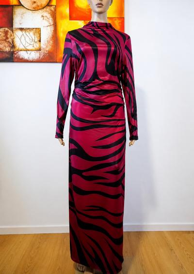 Superbe Robe stretch longue imprim�e. Taille M-38