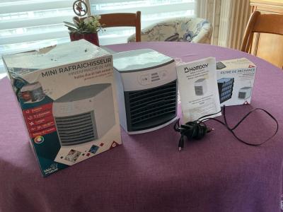 Mini Air Climatiseur ventilateur refroidisseur de bureau (  1fitre )