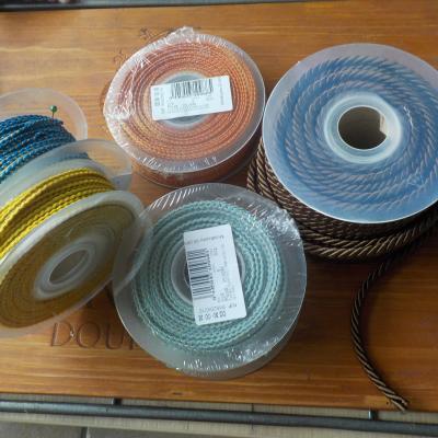 Lot de 5 bobines de qualit� coton torsad� liser� dor� qualit� plus