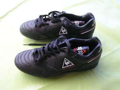 Paire de chaussures foot marque : le coq sportif ann�es 80   Neuves