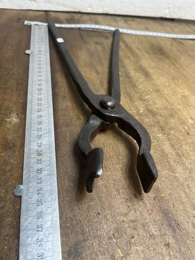 outil ancien fer forg� pince de forge old tool Forgeron Chaudronnier R�f 26-2893