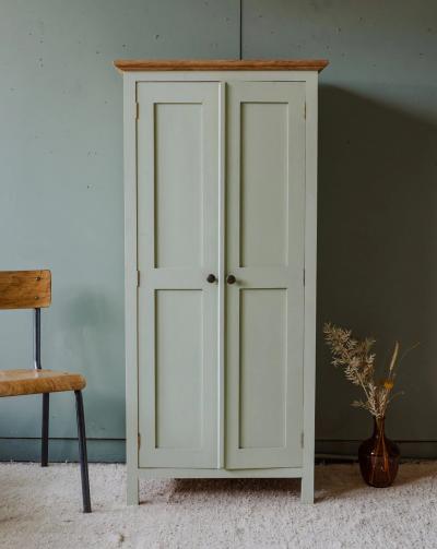 Blandine, l'armoire en bois vert d'eau N�427