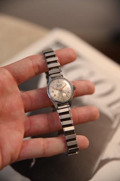 Montre Precisa vintage femme   m�canique ancienne   petit format