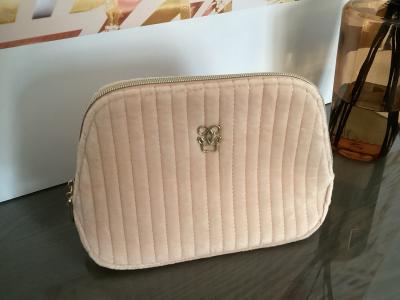 Bo�te � bijoux trousse de toilettte GUERLAIN tres bon etat rose abricot