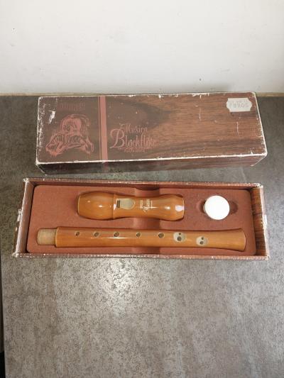 Ancienne Fl�te � bec Hohner dans son �tui d Origine