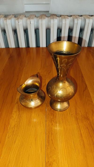 Lot 2 vases laiton dor� vintage orientaux grav�s d�coration ethnique bon �tat