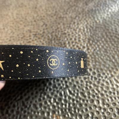 1 Rouleau de ruban Chanel  neuf .