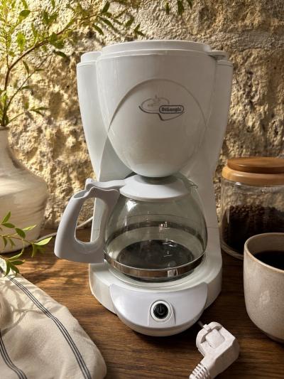 Cafeti�re filtre DeLonghi 10 tasses bleu P�le  filtre permanent