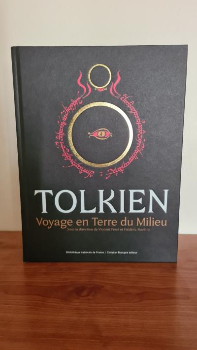 Livre tolkien voyage en terre du milieu:le seigneur des anneaux:le Hobbit