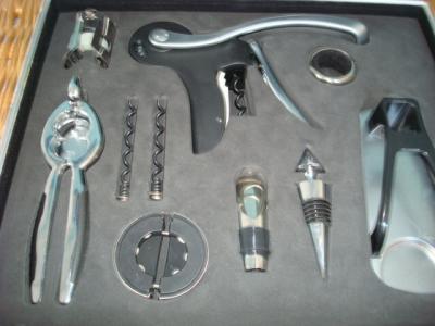 Ensemble NEUF pour d�boucher et conserver le vin ou champagne � l'abri de l'air