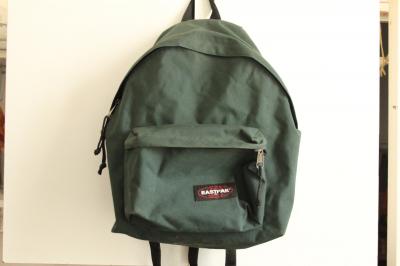 Joli sac � dos Eastpak vert