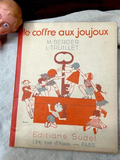 Le Coffre aux Joujoux Livre de p�dagogie d'apr�s guerre Cahier Scolaire Ancien