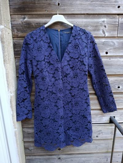 Robe courte dentelle bleu nuit dos zipp�   Tara Jarmon   36-38 (S-M)