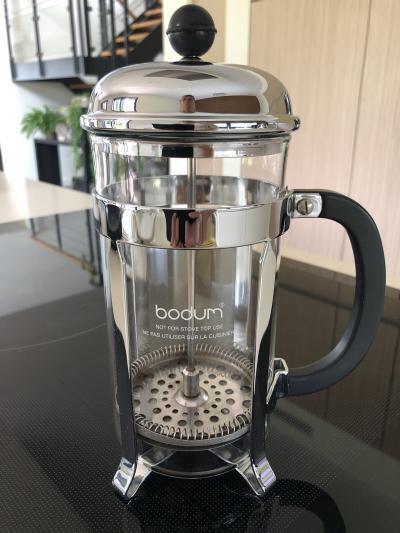 Cafeti�re � piston 8 tasses BODUM   peu utilis�e TBE
