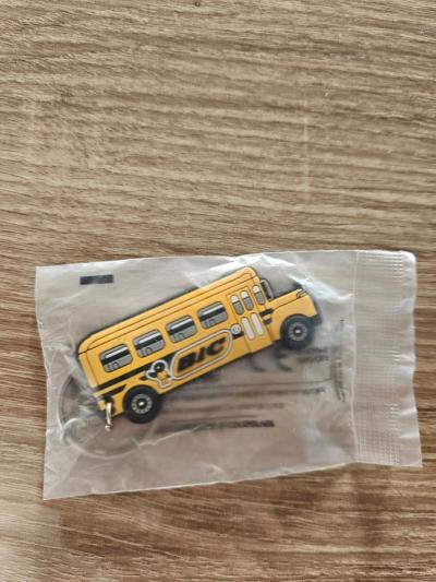 Porte cl�s Bic Bus scolaire am�ricain TOUR DE FRANCE 2015   Goodie CARAVANE