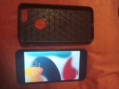 mobile Apple IPhone 7   plus noir 32 Go bon �tat