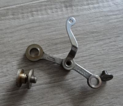 Releveur de Fil pour Machine � coudre Singer 221K