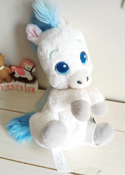 Disney doudou peluche cheval Pegase b�b� blanc bleu disneyland 30 cm