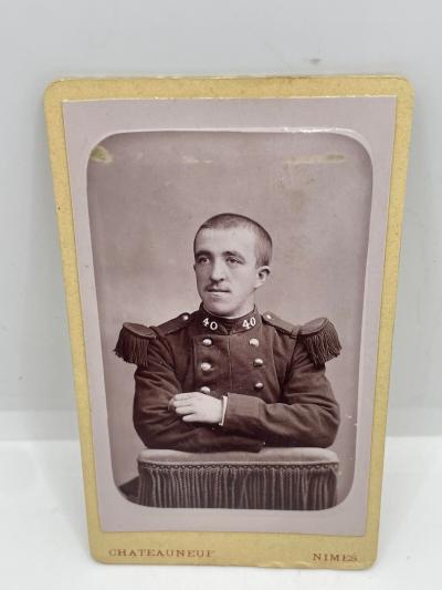 ANCIENNE PHOTOGRAPHIE CDV MILITAIRE SOLDAT DU 40e REGIMENT CHATEAUNEUF NIMES 31