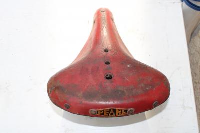 selle de v�lo PEARL 1940's cuir rouge mod�le routier (no goeland herse ideale)