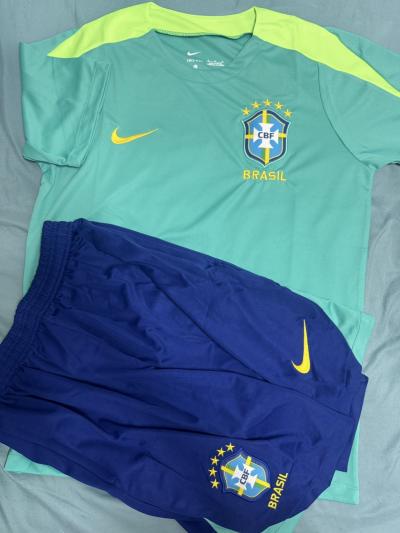 Ensemble De Foot Bresil