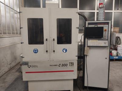 Electro�rosion enfon�age ONA C300 CNC Machine EDM industrielles moules matrices