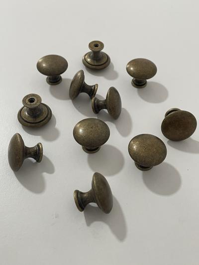 Lot de 10 Boutons Poign�es de Meuble Tiroir M�tal Vintage Bronze Ancien