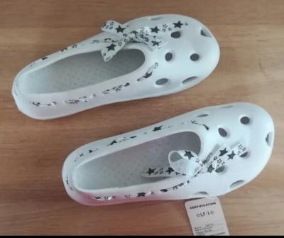 Crocs Femme 36 NEUVE Chaussures plage blanc Sabots Mat�riau plastique EVA fille