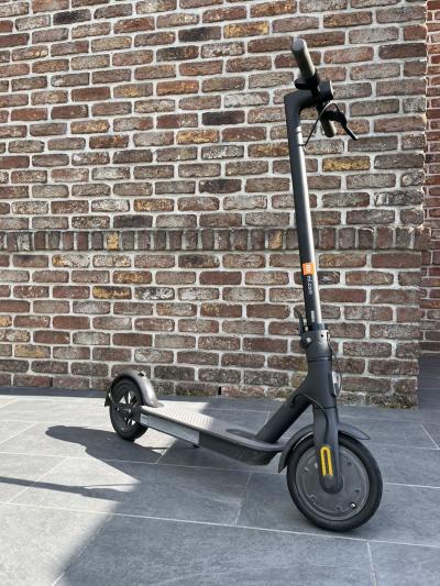 Xiaomi Mi Essential Pliable Trottinette �lectrique   Noir