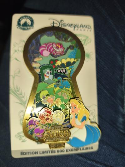 Disneyland Paris Pin's Sur Les 75 Ans De Alice Au Pays Des Merveilles LE 800