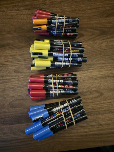 Lot de 53 marqueurs Posca neufs PC 5M PC 3M  Neuf