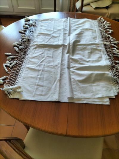 Ancienne Nappe   ou Dessus de meuble