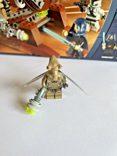 Lego geonosian avec ailes sw0381 tr�s bon �tat set 9491