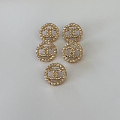 Lot de 5 boutons chanel vintage