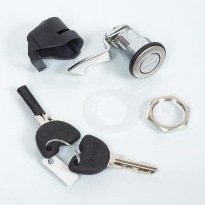Original: Accessoire top case origine pour Scooter Piaggio 125 Vespa GTS