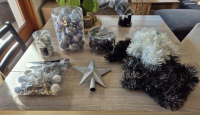 LOT DECORATIONS DE NO�L   Noir Blanc & Argent�